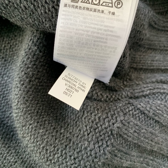 Gap Slouchy Tunic Sweater in Medium Tall - Picture 8 of 8